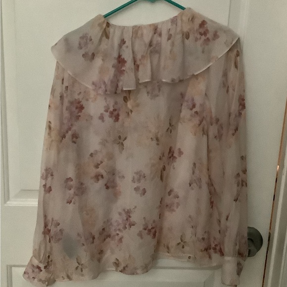 Hem Floral Puffy Sleeve Blouse Size Medium - Picture 2 of 3